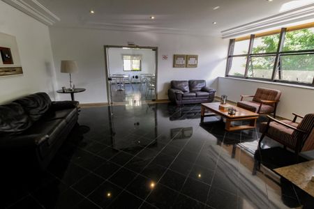 Apartamento à venda com 176m², 3 quartos e 3 vagas Apartamento à venda com 176m², 3 quartos e 3 vagasÁrea comum - Salão de festas