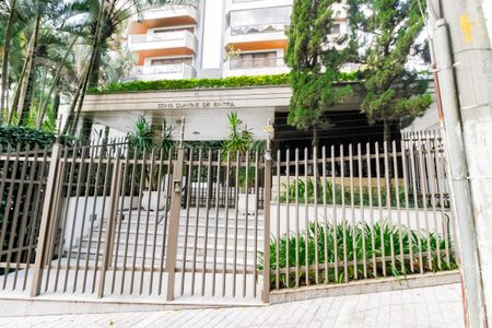 Apartamento à venda com 176m², 3 quartos e 3 vagas Apartamento à venda com 176m², 3 quartos e 3 vagasFachada e portaria