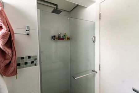 Apartamento à venda com 176m², 3 quartos e 3 vagas Apartamento à venda com 176m², 3 quartos e 3 vagasBanheiro da Suíte 2