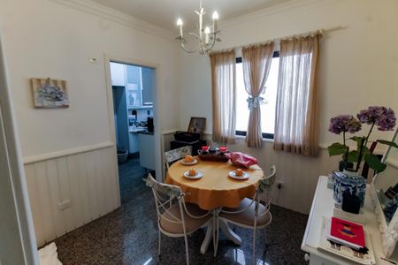 Apartamento à venda com 176m², 3 quartos e 3 vagas Apartamento à venda com 176m², 3 quartos e 3 vagasCopa