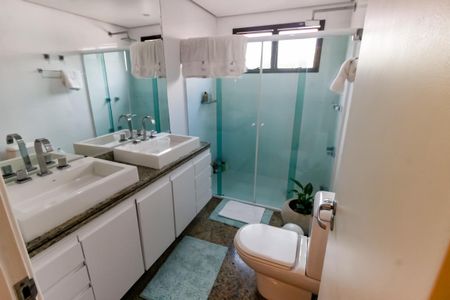 Apartamento à venda com 176m², 3 quartos e 3 vagas Apartamento à venda com 176m², 3 quartos e 3 vagasBanheiro da Suíte 3