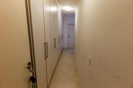 Apartamento à venda com 176m², 3 quartos e 3 vagas Apartamento à venda com 176m², 3 quartos e 3 vagasSuíte 3 - armários