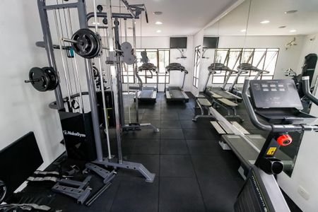 Apartamento à venda com 176m², 3 quartos e 3 vagas Apartamento à venda com 176m², 3 quartos e 3 vagasÁrea comum - Academia