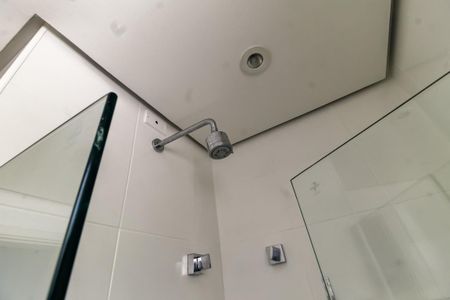 Apartamento à venda com 176m², 3 quartos e 3 vagas Apartamento à venda com 176m², 3 quartos e 3 vagasBanheiro da Suíte 1 - chuveiro