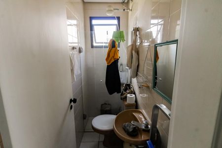 Apartamento à venda com 176m², 3 quartos e 3 vagas Apartamento à venda com 176m², 3 quartos e 3 vagasBanheiro de serviço