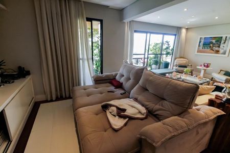 Apartamento à venda com 176m², 3 quartos e 3 vagas Apartamento à venda com 176m², 3 quartos e 3 vagasSala de TV