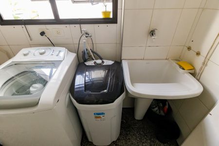 Apartamento à venda com 176m², 3 quartos e 3 vagas Apartamento à venda com 176m², 3 quartos e 3 vagasDetalhe da area de serviço