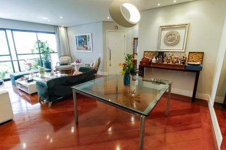 Apartamento à venda com 176m², 3 quartos e 3 vagas Apartamento à venda com 176m², 3 quartos e 3 vagasSala de Jantar