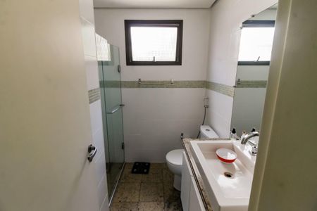 Apartamento à venda com 176m², 3 quartos e 3 vagas Apartamento à venda com 176m², 3 quartos e 3 vagasBanheiro da Suíte 1
