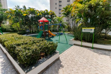 Apartamento à venda com 176m², 3 quartos e 3 vagas Apartamento à venda com 176m², 3 quartos e 3 vagasÁrea comum - Playground