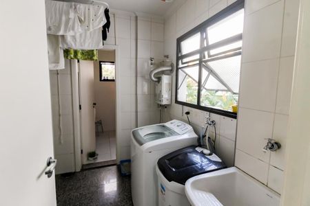 Apartamento à venda com 176m², 3 quartos e 3 vagas Apartamento à venda com 176m², 3 quartos e 3 vagasÁrea de Serviço