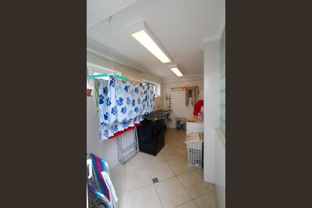 Casa à venda com 380m², 3 quartos e 6 vagas Casa à venda com 380m², 3 quartos e 6 vagasÁrea de Serviço