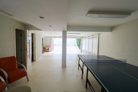 Casa à venda com 380m², 3 quartos e 6 vagas Casa à venda com 380m², 3 quartos e 6 vagasGaragem