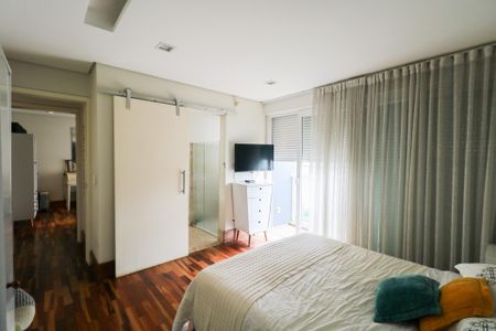 Casa à venda com 380m², 3 quartos e 6 vagas Casa à venda com 380m², 3 quartos e 6 vagasQuarto 2