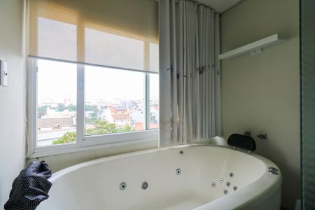 Casa à venda com 380m², 3 quartos e 6 vagas Casa à venda com 380m², 3 quartos e 6 vagasBanheiro da Suíte