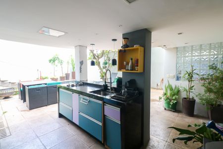 Casa à venda com 380m², 3 quartos e 6 vagas Casa à venda com 380m², 3 quartos e 6 vagasÁrea Gourmet