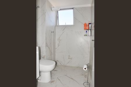 Apartamento à venda com 63m², 2 quartos e 1 vaga Apartamento à venda com 63m², 2 quartos e 1 vagaBanheiro Social