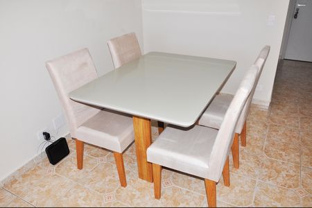 Apartamento à venda com 63m², 2 quartos e 1 vaga Apartamento à venda com 63m², 2 quartos e 1 vagaDetalhe - Sala