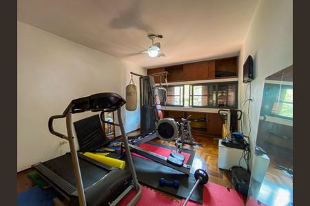 Casa à venda com 462m², 4 quartos e 2 vagas Casa à venda com 462m², 4 quartos e 2 vagasQuarto 3