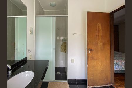 Casa à venda com 462m², 4 quartos e 2 vagas Casa à venda com 462m², 4 quartos e 2 vagasBanheiro 3