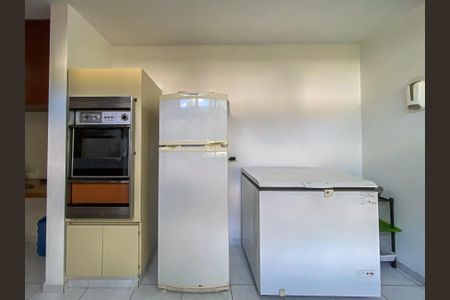 Casa à venda com 462m², 4 quartos e 2 vagas Casa à venda com 462m², 4 quartos e 2 vagasCozinha