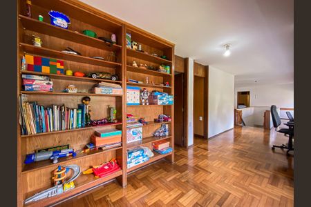 Casa à venda com 462m², 4 quartos e 2 vagas Casa à venda com 462m², 4 quartos e 2 vagasSala 2