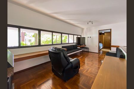 Casa à venda com 462m², 4 quartos e 2 vagas Casa à venda com 462m², 4 quartos e 2 vagasSala 2