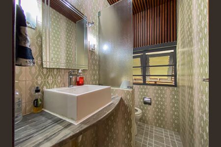 Casa à venda com 462m², 4 quartos e 2 vagas Casa à venda com 462m², 4 quartos e 2 vagasBanheiro 1