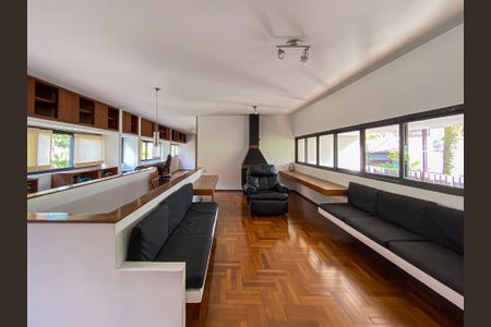 Casa à venda com 462m², 4 quartos e 2 vagas Casa à venda com 462m², 4 quartos e 2 vagasSala 2