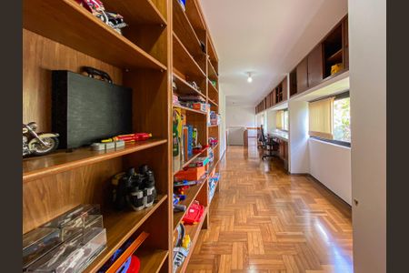 Casa à venda com 462m², 4 quartos e 2 vagas Casa à venda com 462m², 4 quartos e 2 vagasSala 2