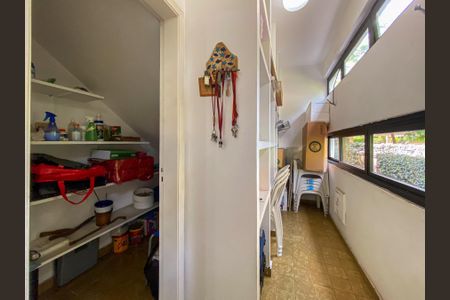 Casa à venda com 462m², 4 quartos e 2 vagas Casa à venda com 462m², 4 quartos e 2 vagasDespensa