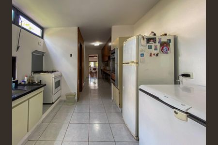 Casa à venda com 462m², 4 quartos e 2 vagas Casa à venda com 462m², 4 quartos e 2 vagasCozinha