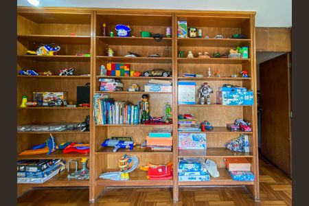 Casa à venda com 462m², 4 quartos e 2 vagas Casa à venda com 462m², 4 quartos e 2 vagasSala 2