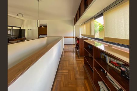 Casa à venda com 462m², 4 quartos e 2 vagas Casa à venda com 462m², 4 quartos e 2 vagasSala 2