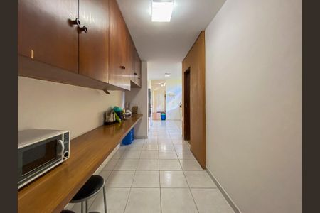 Casa à venda com 462m², 4 quartos e 2 vagas Casa à venda com 462m², 4 quartos e 2 vagasCozinha