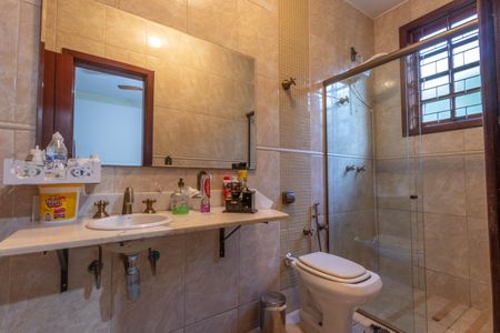 Casa de condomínio à venda com 595m², 4 quartos e 6 vagas Casa de condomínio à venda com 595m², 4 quartos e 6 vagasBanheiro