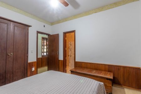 Casa de condomínio à venda com 595m², 4 quartos e 6 vagas Casa de condomínio à venda com 595m², 4 quartos e 6 vagasSuíte 1