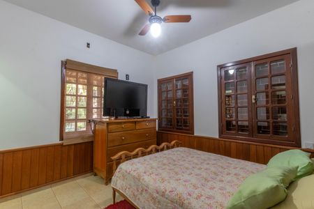 Casa de condomínio à venda com 595m², 4 quartos e 6 vagas Casa de condomínio à venda com 595m², 4 quartos e 6 vagasSuíte 2