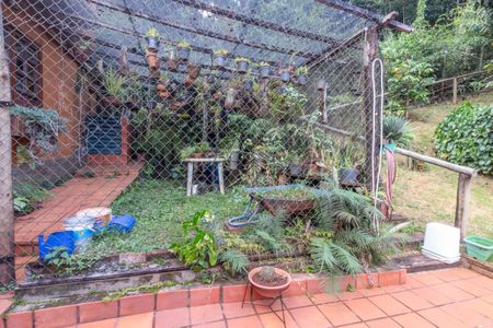 Casa de condomínio à venda com 595m², 4 quartos e 6 vagas Casa de condomínio à venda com 595m², 4 quartos e 6 vagasOrquidário