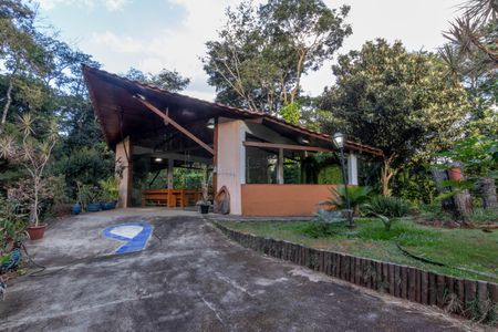 Casa de condomínio à venda com 595m², 4 quartos e 6 vagas Casa de condomínio à venda com 595m², 4 quartos e 6 vagasCapela