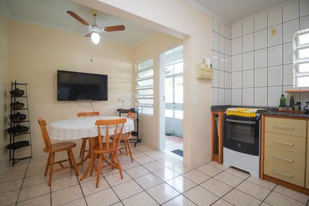 Casa de condomínio à venda com 198m², 3 quartos e 2 vagas Casa de condomínio à venda com 198m², 3 quartos e 2 vagasCozinha