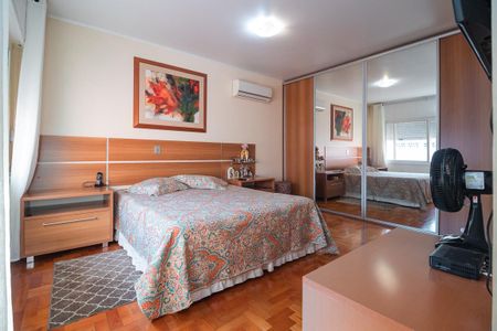 Casa de condomínio à venda com 198m², 3 quartos e 2 vagas Casa de condomínio à venda com 198m², 3 quartos e 2 vagasQuarto 1