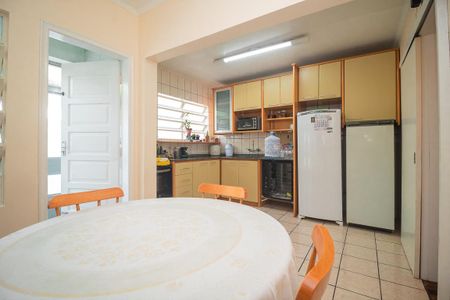 Casa de condomínio à venda com 198m², 3 quartos e 2 vagas Casa de condomínio à venda com 198m², 3 quartos e 2 vagasCozinha