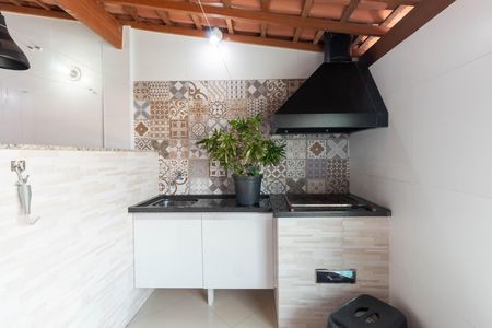 Casa à venda com 265m², 4 quartos e 2 vagas Casa à venda com 265m², 4 quartos e 2 vagasVaranda