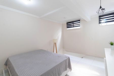Casa à venda com 265m², 4 quartos e 2 vagas Casa à venda com 265m², 4 quartos e 2 vagasSuíte