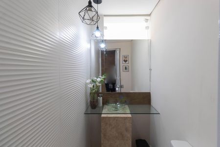 Casa à venda com 265m², 4 quartos e 2 vagas Casa à venda com 265m², 4 quartos e 2 vagasLavabo