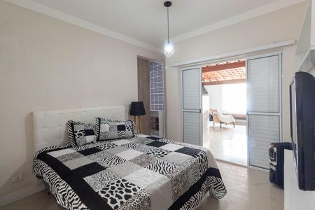 Casa à venda com 265m², 4 quartos e 2 vagas Casa à venda com 265m², 4 quartos e 2 vagasQuarto Suíte