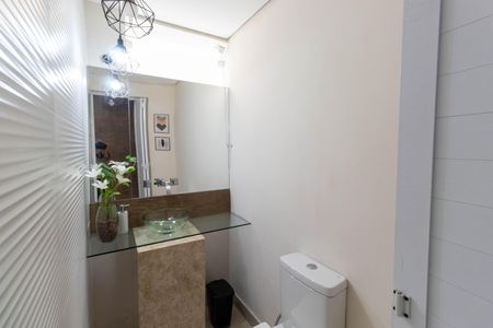 Casa à venda com 265m², 4 quartos e 2 vagas Casa à venda com 265m², 4 quartos e 2 vagasLavabo