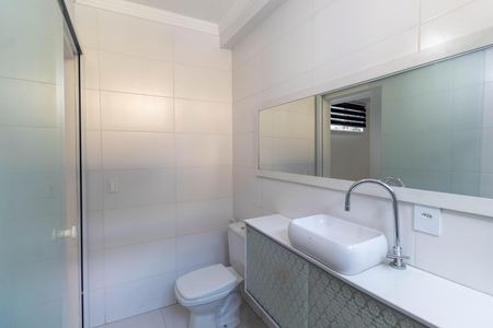 Casa à venda com 265m², 4 quartos e 2 vagas Casa à venda com 265m², 4 quartos e 2 vagasBanheiro Suíte