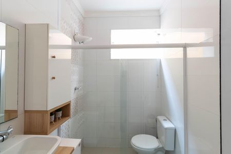 Casa à venda com 265m², 4 quartos e 2 vagas Casa à venda com 265m², 4 quartos e 2 vagasBanheiro